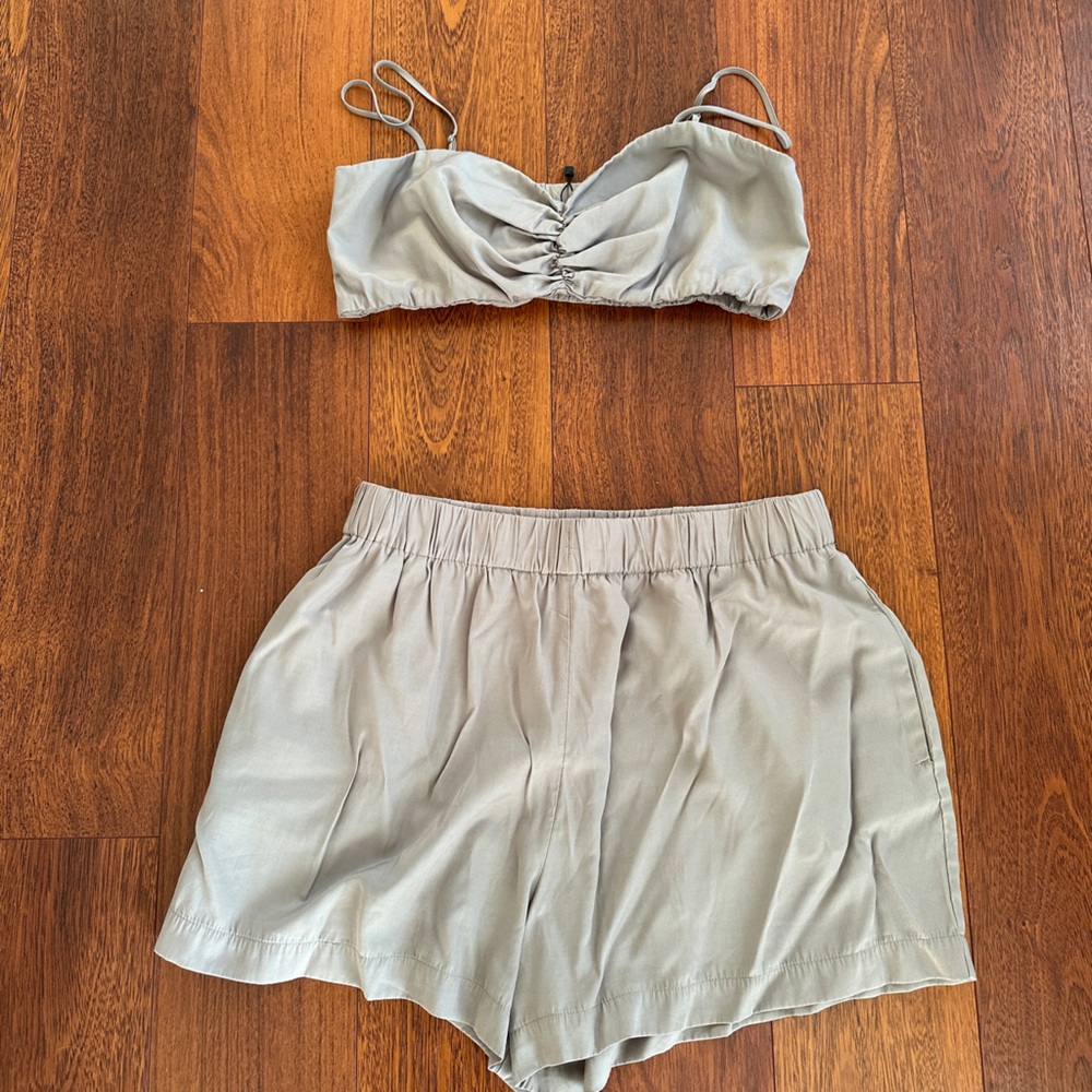 Dynamite shorts and top set